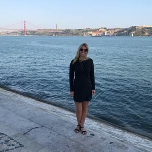 Meet your Posher, Laurie